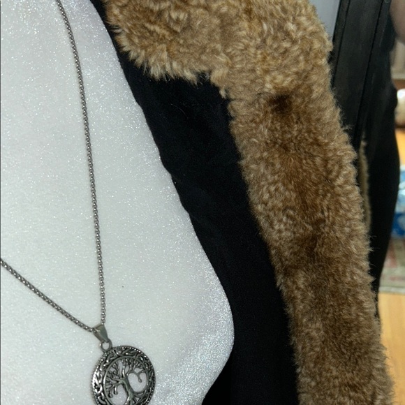 Marmot Black Jacket with Tan Faux Fur Hood - Picture 9 of 10